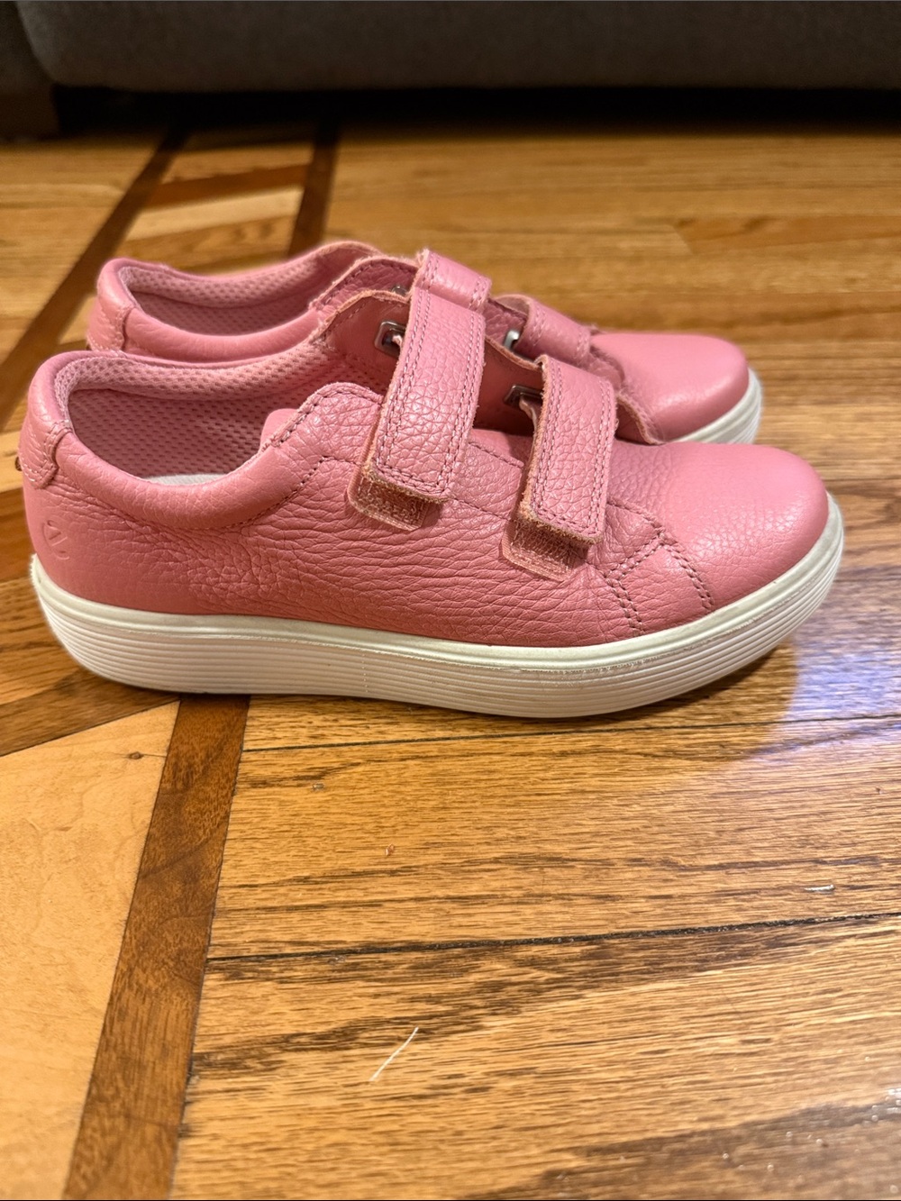 Ecco Pink Kids Velcro Sneakers